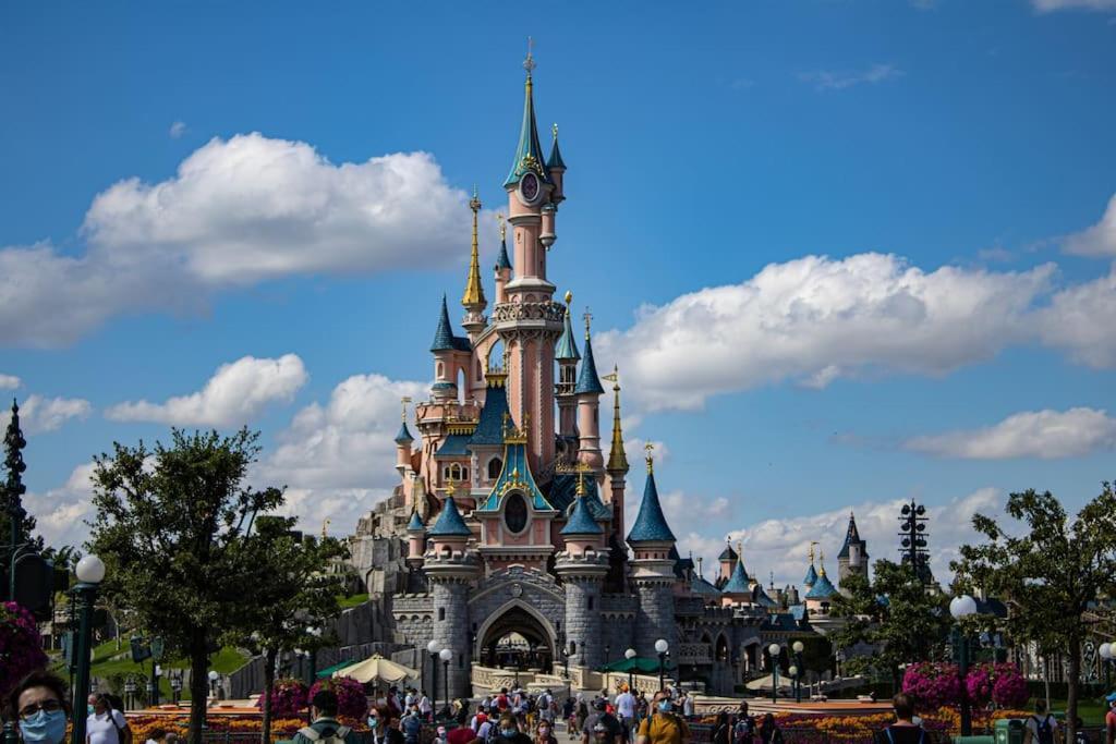 World Of Lovers *Paris*Disney* Бюссі-Сен-Жорж Екстер'єр фото